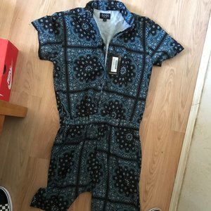 SHORT SLEEVE REVERE COLLAR BANDANA SHORT JUMPSUIT